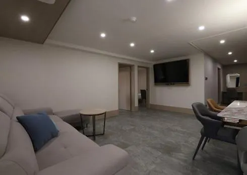 H Avenue Hwamyeong Motel Busan