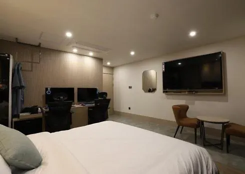 H Avenue Hwamyeong Motel Busan